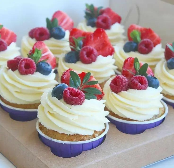 Banana cup cakes