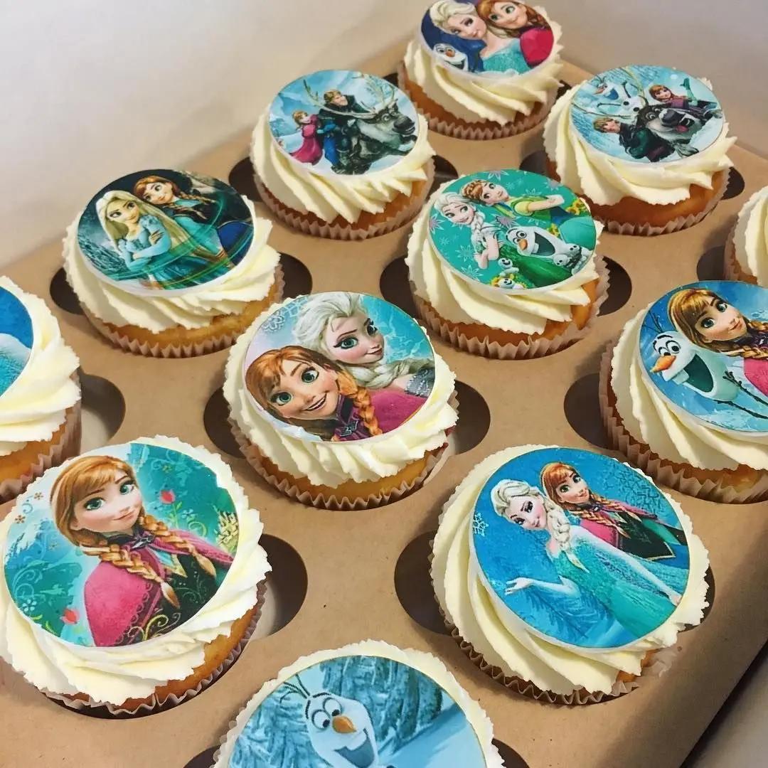 Photo print cup cakes